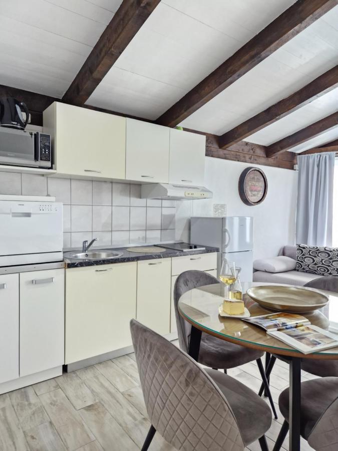 Luxury Apartments Silva With Sea View Okrug Gornji Exterior foto