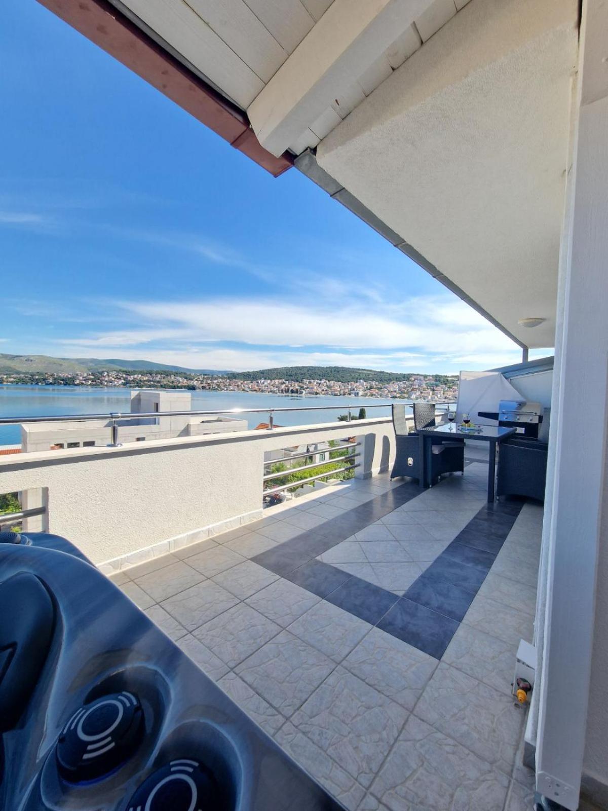 Luxury Apartments Silva With Sea View Okrug Gornji Exterior foto
