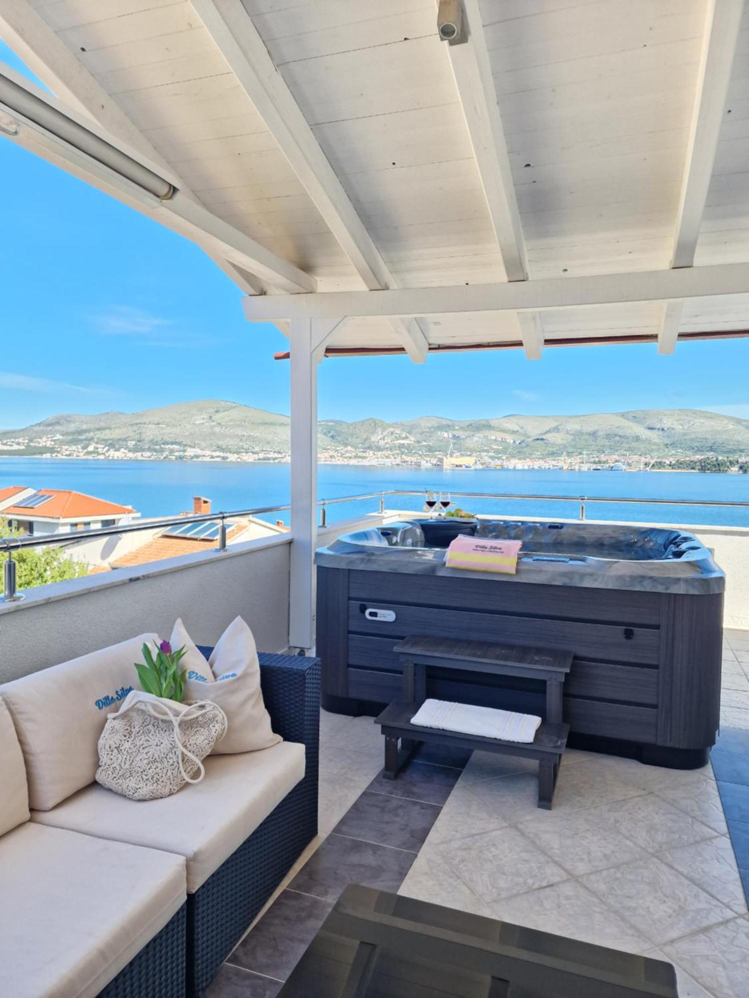 Luxury Apartments Silva With Sea View Okrug Gornji Exterior foto