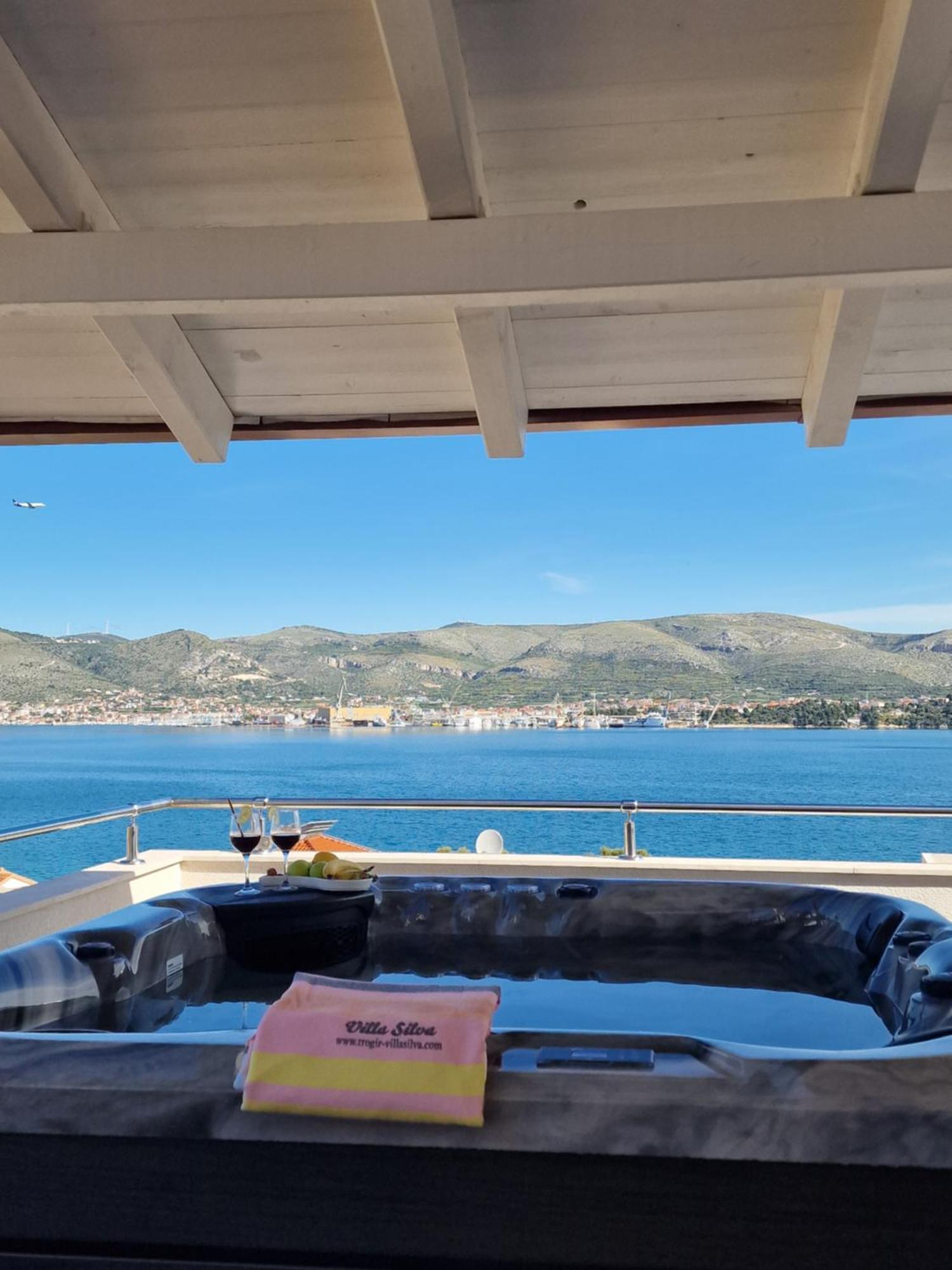 Luxury Apartments Silva With Sea View Okrug Gornji Exterior foto
