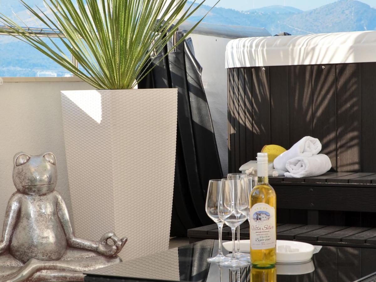 Luxury Apartments Silva With Sea View Okrug Gornji Exterior foto